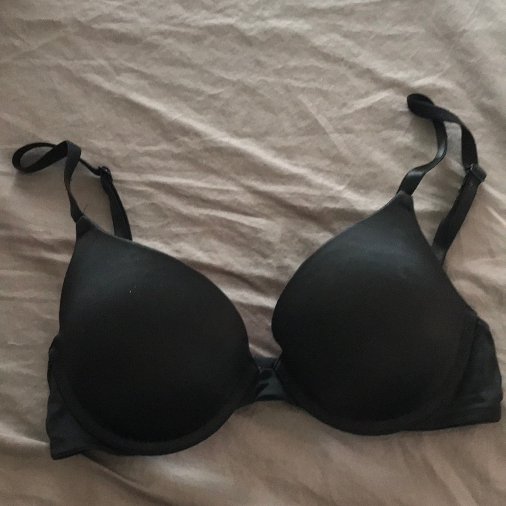 Victoria’s Secret Wear Everywhere Push-up Bra 32B